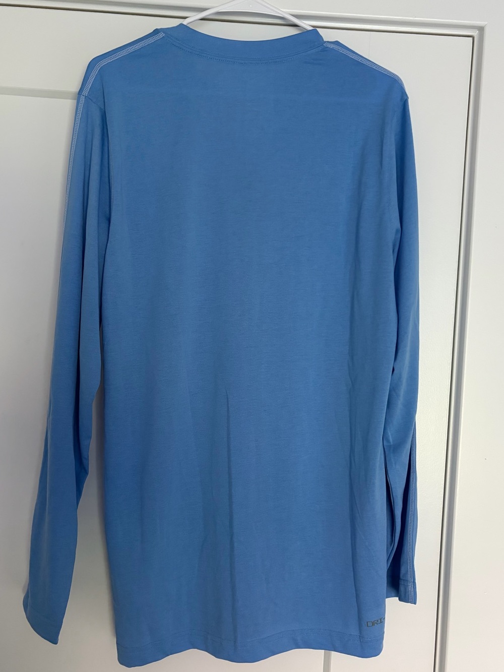 Nike UNC ‘Carolina’ Long Sleeve Dri-Fit Tee - Men’s Size L - Picture 3 of 5